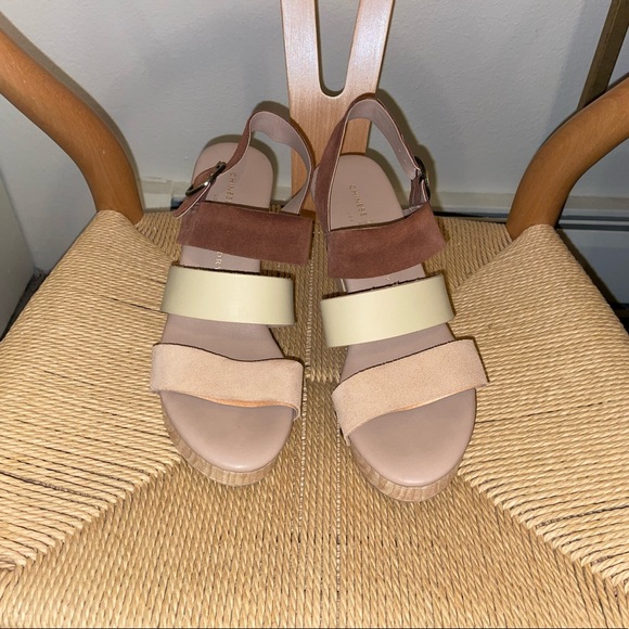 Chinese Laundry Flower platform - Picture 2 of 3